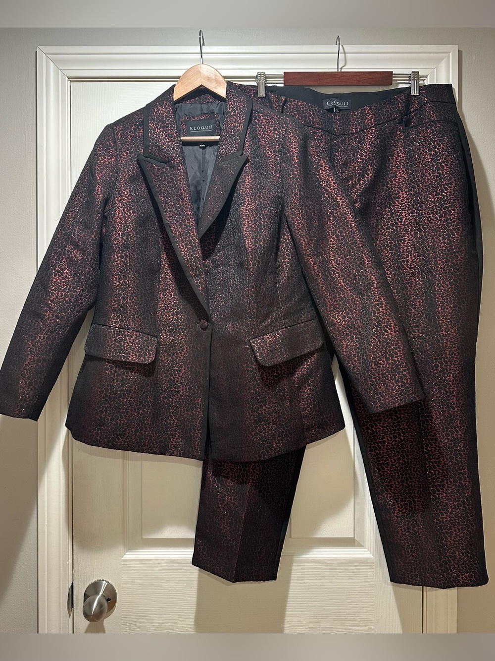 Eloquii Women’s Red and Black Metallic Leopard Double Breasted Suit Size 14/16